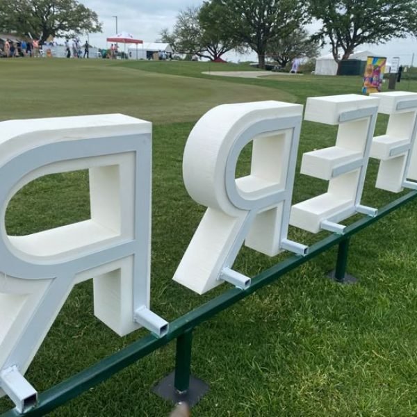 Signage_MU2Creations_Dubai1